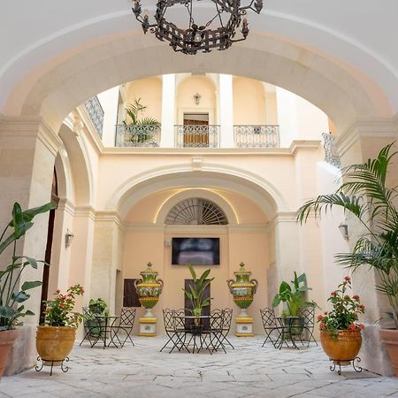 Hotel Il Cavaliere Al Borgo Antico Copertino Exterior foto