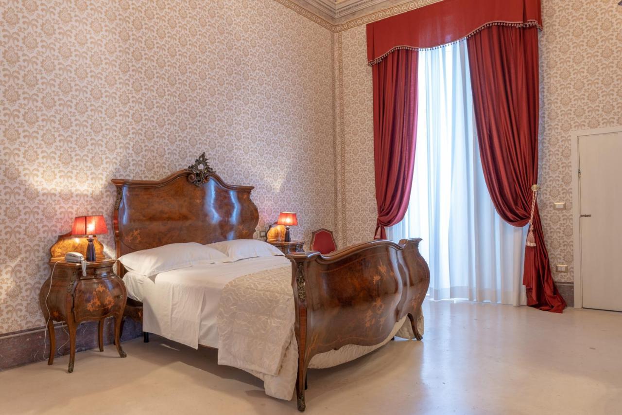 Hotel Il Cavaliere Al Borgo Antico Copertino Exterior foto